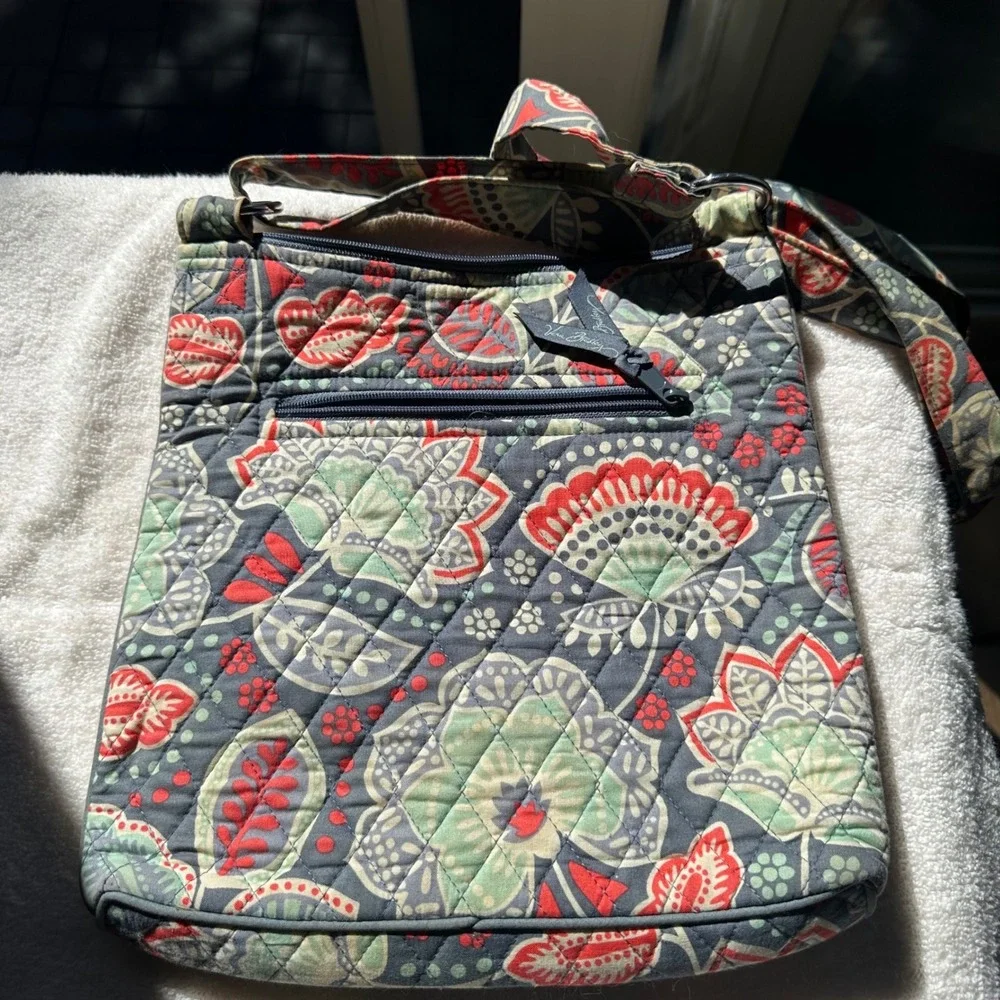 Vera Bradley Crossbody‎ Bag Purse Quilted Floral Lightweight Everyday